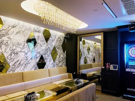 上野ビゼ店内画像１