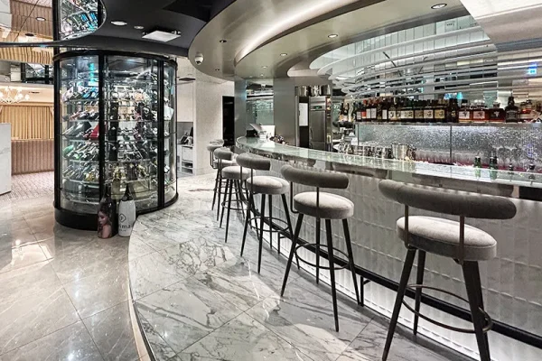 プリマ東京-店内画像３