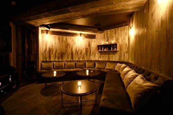 西麻布アジト-店内画像１