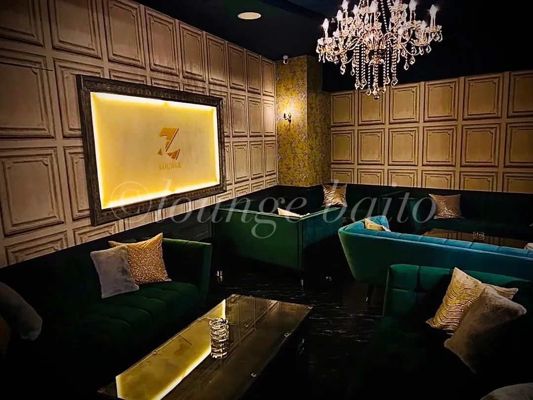 ゼットラウンジの店内1