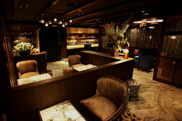 関内フォーシーズン店内画像