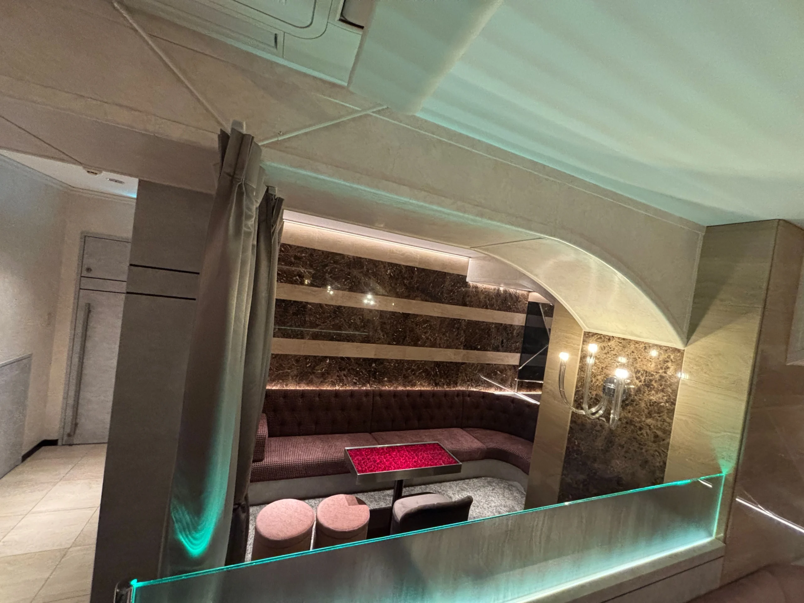 カステロ店内画像