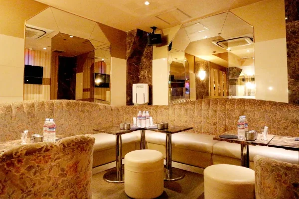 インビテーション店内画像