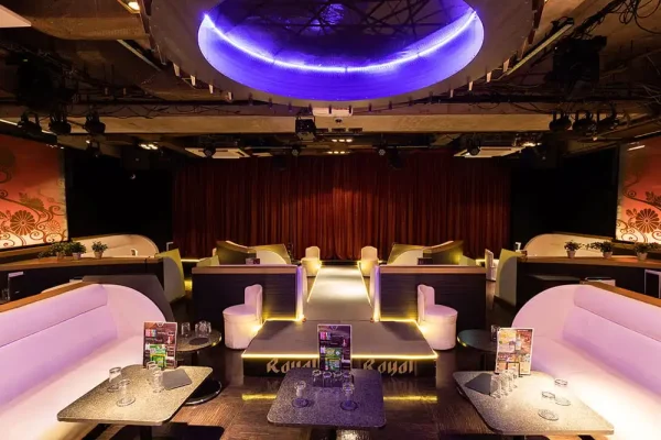 浅草ロイヤル店内画像