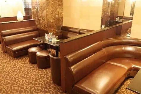 美魔女店内画像