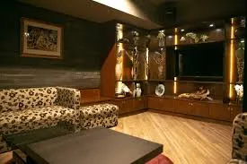 神田ラヴィエ店内