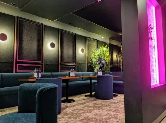 パナメーラ店内画像