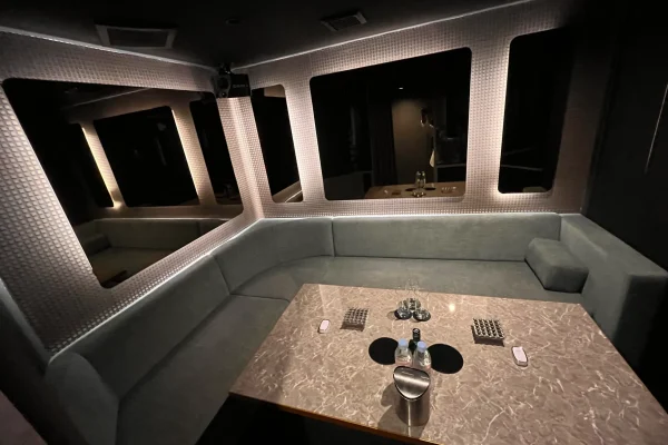 パナメーラ店内画像