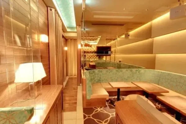 プラウド店内画像