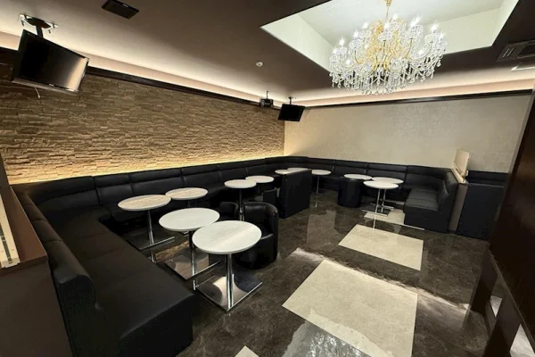 セレーネ店内画像