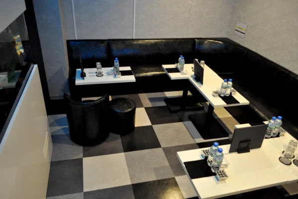 ロジャ―店内画像